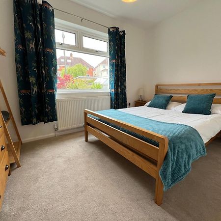Gower Getaway - Parking & Ensuite Swansea Bagian luar foto