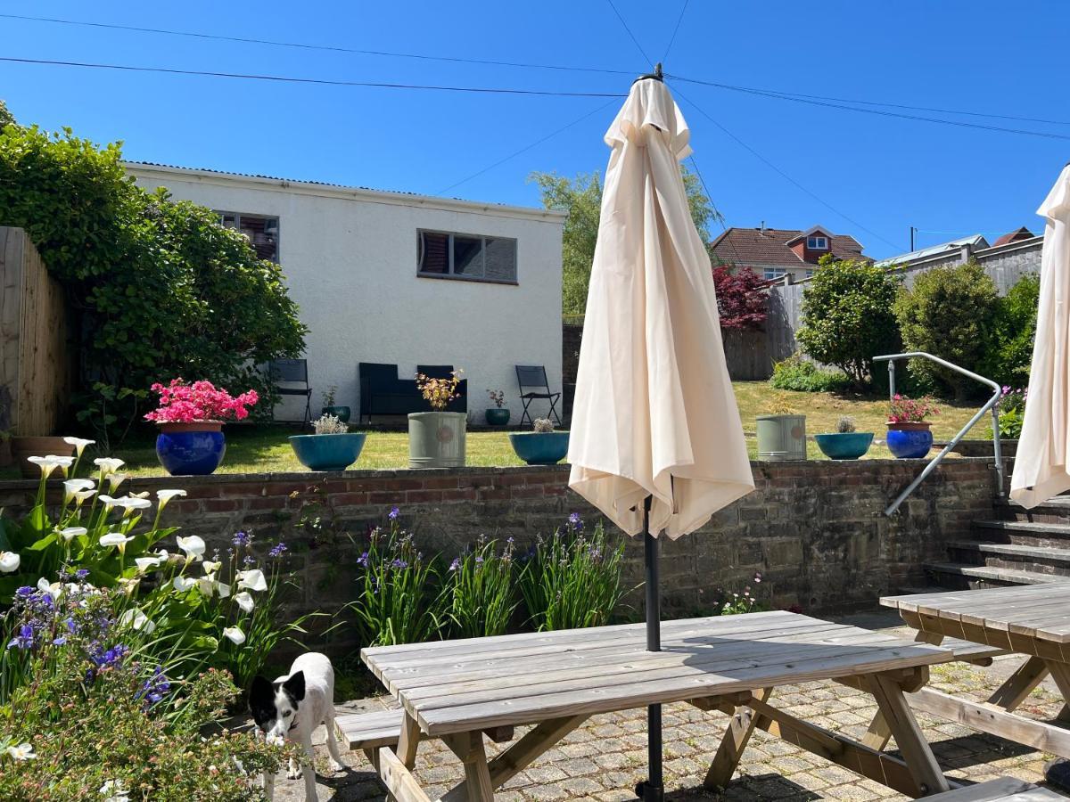 Gower Getaway - Parking & Ensuite Swansea Bagian luar foto
